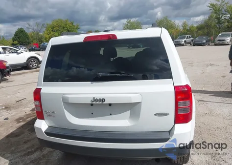 2013 Jeep Patriot Latitude z USA, uszkodzony, nr VIN 1C4NJRFB0DD114837